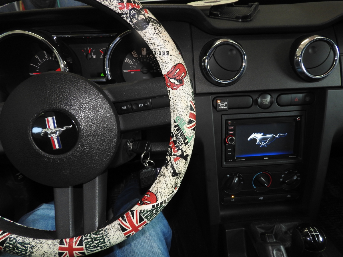 Ford Mustang.jpg